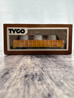 TYCO HO Scale - Gondola Car with Pipe Load Union Pacific  341B In Box - Image 1 of 4