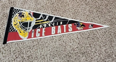 Vintage Austin Ice Bats HOCKEY Team Signed 1998-1999 Pennant, 7 Autographs, WPHL Cover