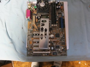ASUS TUSL2-C MOBO with Pentium III 700 MHz CPU, 512MB RAM,  I/O Panel, Tested!