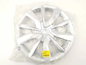 Hubcap Wheel Cover Vauxhall 9834872480 New Original - Picture 1 of 4