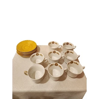 Enoch Wedgwood Tunstall Ltd. Gold Medallion England Plates and Tea Cups - Image 1 of 4