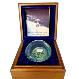 NASA Skylab Fragment Correia Art Glass Paperweight LE 208/1000 Limited Edition - Picture 1 of 12