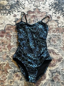 Speedo One Piece Swimsuit (Measurements Included) 6 - Picture 1 of 9