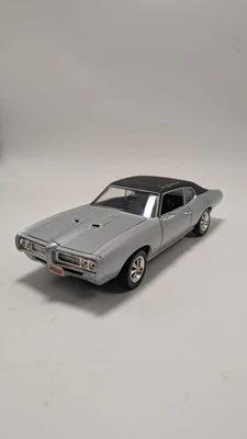 Licensed By Gm Corporation 1/18 1969 Gto - Immagine 1 di 3