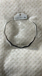 Silver Wavy Choker Necklace New - Picture 1 of 2