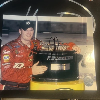 Foto autografiada de Dale Earnhardt Jr 8x10 2004 Daytona Victory Lane Foto 1 de 4