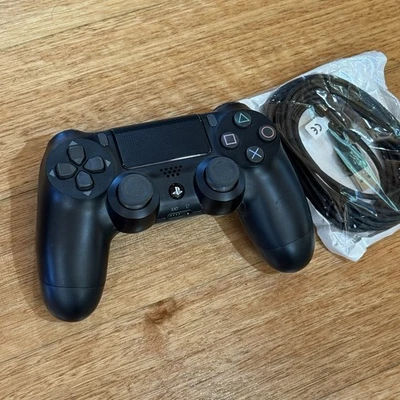 Sony PlayStation 4 Black Genuine Wireless Controller PS4 Model CUH-ZCT1E Shock - Image 1 of 4