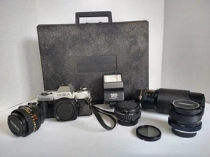 Minolta X-370 fotocamera reflex pellicola 35 mm con obiettivi, flash e custodia - Foto 1 di 18