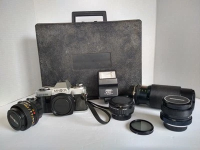 Minolta X-370 35mm SLR Film Camera w/ Lenses, Flash & Case - Image 1 of 4