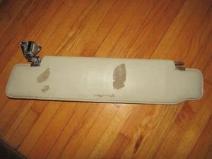 1972 INTERNATIONAL LOADSTAR 1700 TRUCK SUN VISOR IH - Picture 1 of 8