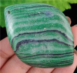 63x45x7mm Green Malachite Leaf Shape Pendant Bead HL82713 - Picture 1 of 1