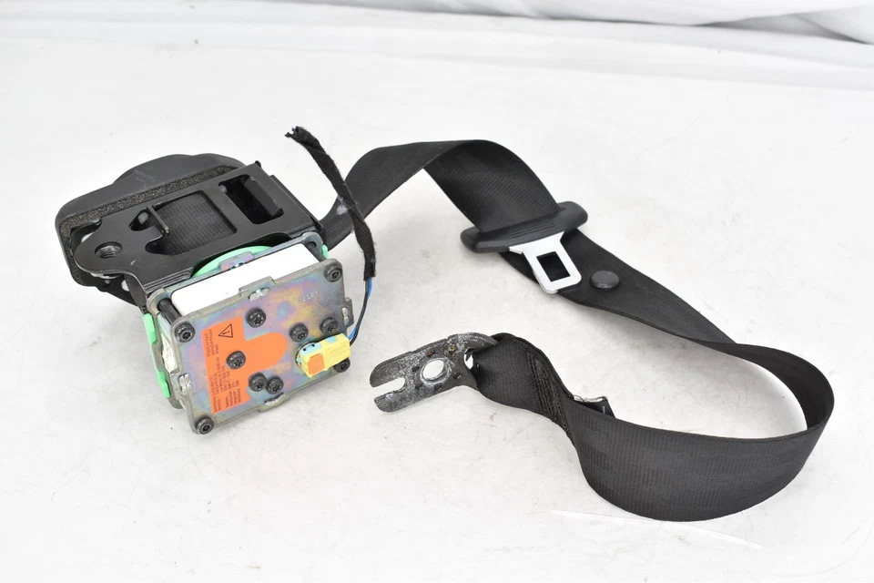 ♻️ CINTURÓN DE SEGURIDAD TRASERO IZQUIERDO SEGUNDA FILA AUDI A6 C7 QUATTRO 2012-2018 NEGRO OEM Foto 1 de 4