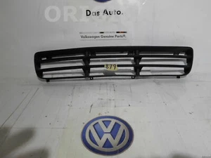 FRONT CENTRAL BUMPER GRILLE grille FRONT ORIGINAL VOLKSWAGE BORA JETTA - Picture 1 of 2