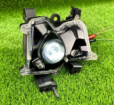 Левый противотуманный бампер со стороны водителя оригинальный б/у для Lexus LS460 2014-2017 F Sports - Изображение 1 из 4