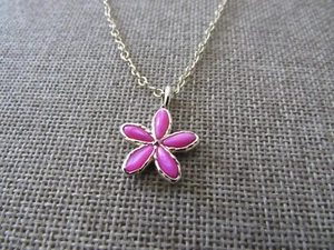 Kendra Scott Kyla Blume Anhänger Halskette rosa Achat vergoldet - Bild 1 von 5
