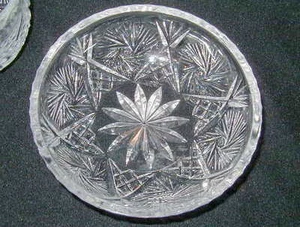 VINTAGE VAL ST. LAMBERT FINE CUT CRYSTAL BOWL, CANDY DISH, NICE PATTERN, BELGIUM - Picture 1 of 3