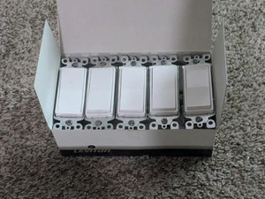 BOX OF TEN (10) LEVITON 5601-2W DECORA ROCKER SWITCH Single-Pole WHITE Switches - Picture 1 of 6