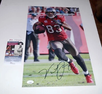 Foto de acción firmada por Vincent Jackson de Tampa Bay Bucs 11x17 certificado de autenticidad JSA Foto 1 de 3