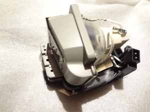 Generic VLT-XD520LP-ER Mitsubishi compatible projector lamp with housing - Picture 1 of 5