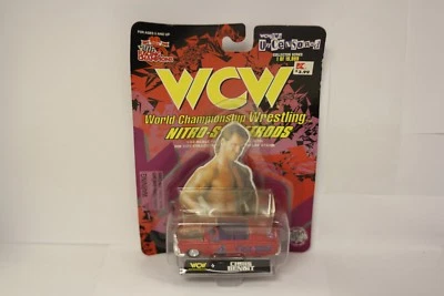 WCW 1:64 Die Cast Nitro Street Rod Series Chris Benoit Foto 1 de 2