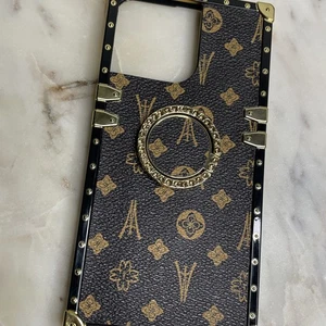 Funda Protectora Apple iPhone 14 Pro Max (Dorada/Floral) Ligera con Anillo de Teléfono - Imagen 1 de 7