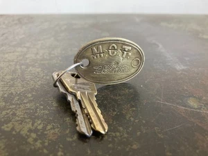 Vintage Original FORD Car Keys & Brass Stamped MOT Zephyr Fob Automobilia - Picture 1 of 12