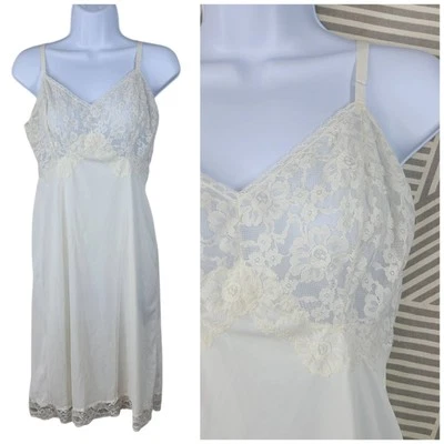 Винтажная сексуальная ночная рубашка слип размер маленькое белье платье белое кружево длина до колена  - Изображение 1 из 4