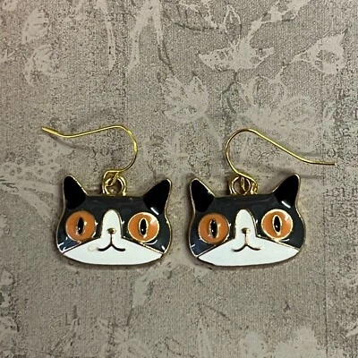 Золотистый французский крюк Cat лицо подвеска подвеской серьги.  Кошки. Домашние животные. Амулеты. S243 - Изображение 1 из 2