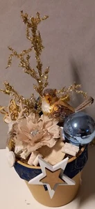 weihnachtliches Gesteck mit Glitzervogel in blau gold terra 17 x 17 x 33cm - Bild 1 von 6