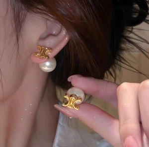 Celine Arc de Triomphe pearl earrings, gold - Picture 1 of 4