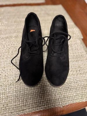 Rocketdog 女式 7.5 码黑色麂皮绒踝靴 — 第 1/4 张图片