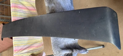 Alerón de fibra de vidrio original GM Hurst Oldsmobile 1983-1987 Foto 1 de 4