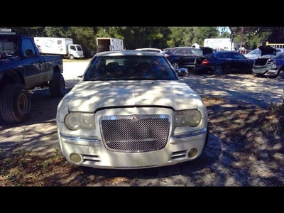 Driver Left Front Door Fits 05-10 300 1152141 Foto 1 de 4