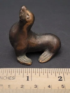 Vintage kleine Metall Siegel Figur - Bild 1 von 4