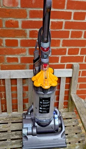 DYSON DC33 MULTI FLOOR HEPA FILTER BAGLESS UPRIGHT VACUUM CLEANER PAT TEST PASS - Picture 1 of 17