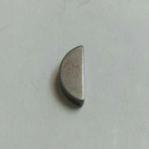 YAMAHA WOODRUFF KEY 6A1 # 90280-04M06 (9028004M0600) - Picture 1 of 2