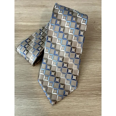 Corbata de seda de diseñador geométrico Michael by Michael Kors bronceada, plateada y azul Foto 1 de 4