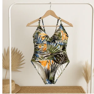 Traje de baño de una pieza CALVIN KLEIN con cuello en V delantero torcido control abdominal tropical nuevo sin etiquetas 16 - Imagen 1 de 11