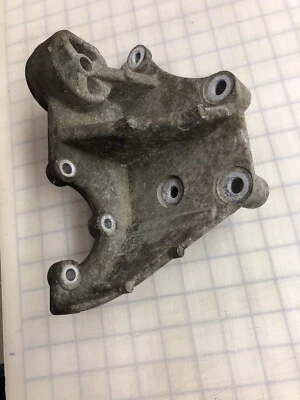 2004-2006 Chevy Colorado GMC Canyon 3.5L L52 suporte alternador com parafusos - Imagem 1 de 4