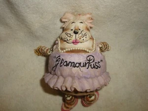 COLLECTIBLE GLAMOUR PUSS RESIN CAT SHELF SITTER #010 - Picture 1 of 1