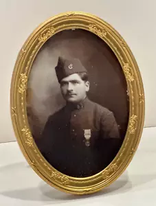 ELEGANT CIRCA 1900 PICTURE FRAME - Picture 1 of 5