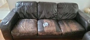 leather lounge used - FREE - Picture 1 of 1