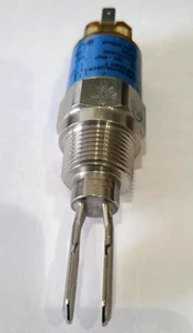 ENDRESS + HAUSER FTL20-0326 LIQUIPHANT LEVEL LIMIT SWITCH New not box and Nut. - Picture 1 of 7