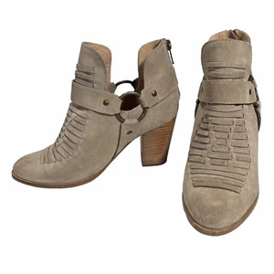 Seychelles Impossible Boots Size 8.5 Beige Suede Harness Ankle Booties Anthro - Picture 1 of 12