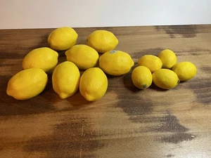 13 Stck. • Gefälschte Zitronen Dekor Küche Faux Obst Dekor | x8 = 3,5" & x5 = 2,25" - Bild 1 von 5