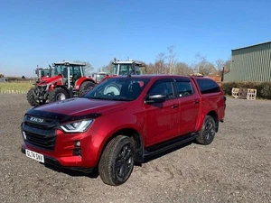 2024 Isuzu D-Max 1.9 TD V-Cross Auto 4WD Euro 6 (s/s) 4dr PICK UP Diesel Automat - Picture 1 of 11