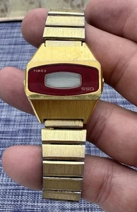 Timex SSQ-Red Bezel-Goldtone-Needs Battery Original Band - Untested - Picture 1 of 8