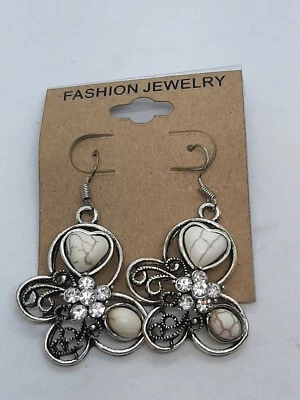 Nuevos Pendientes Colgantes Howlite Cabina y Estrás Mariposa Suroeste Boho Foto 1 de 4