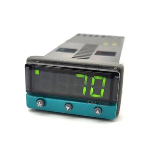 Contrôleur de température CAL Controls 320000 3300 PID, 1/32 DIN, TC, RTD, 100-240V - Photo 1 sur 7