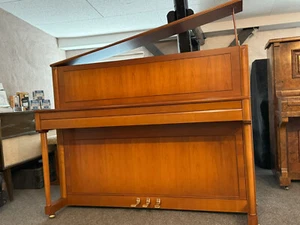 Schimmel Klavier gebraucht Mod 112 ,Kirsche satiniert gebraucht Top Zustand - Bild 1 von 10